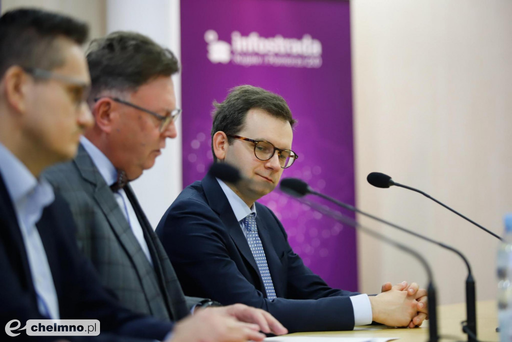 Infostrada 2.0: mapy, certyfikaty, zezwolenia i szacunki nieruchomości przez internet