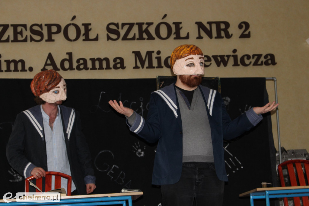 Ciekawy spektakl Ferdydurke zaprezentowany w auli ZS nr 2