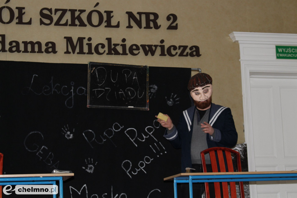 Ciekawy spektakl Ferdydurke zaprezentowany w auli ZS nr 2