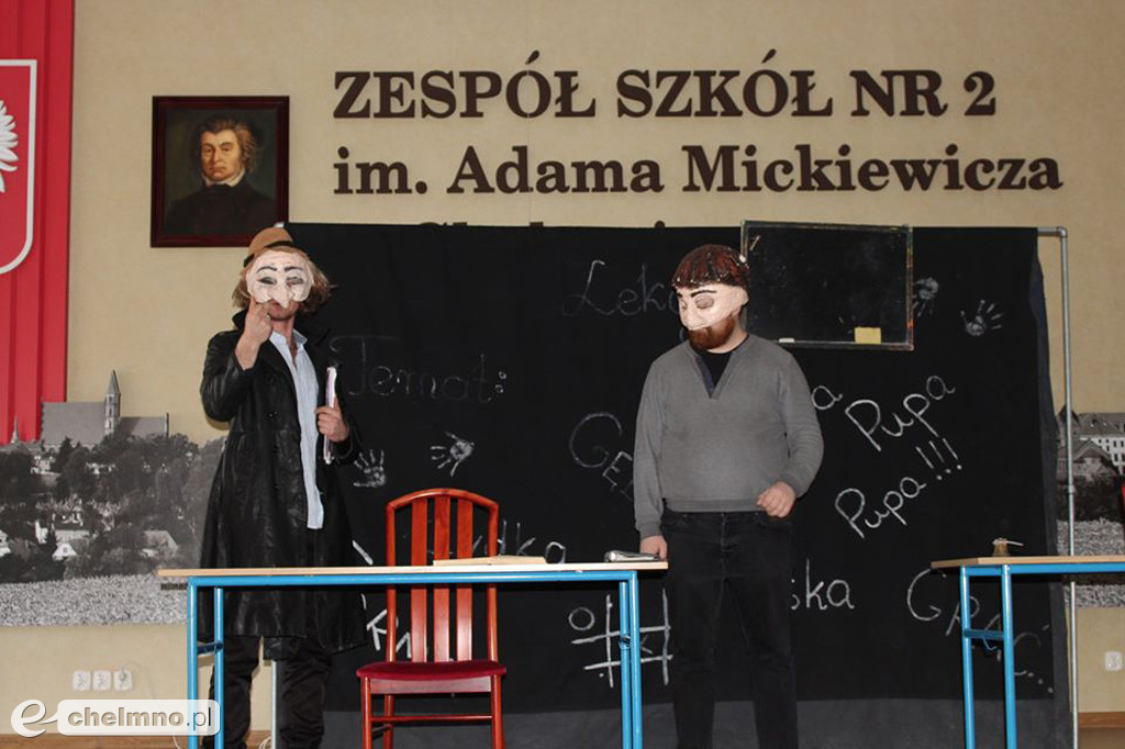 Ciekawy spektakl Ferdydurke zaprezentowany w auli ZS nr 2