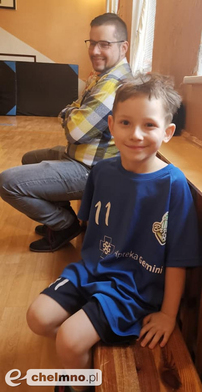 Młodzi sportowcy spędzają aktywnie czas