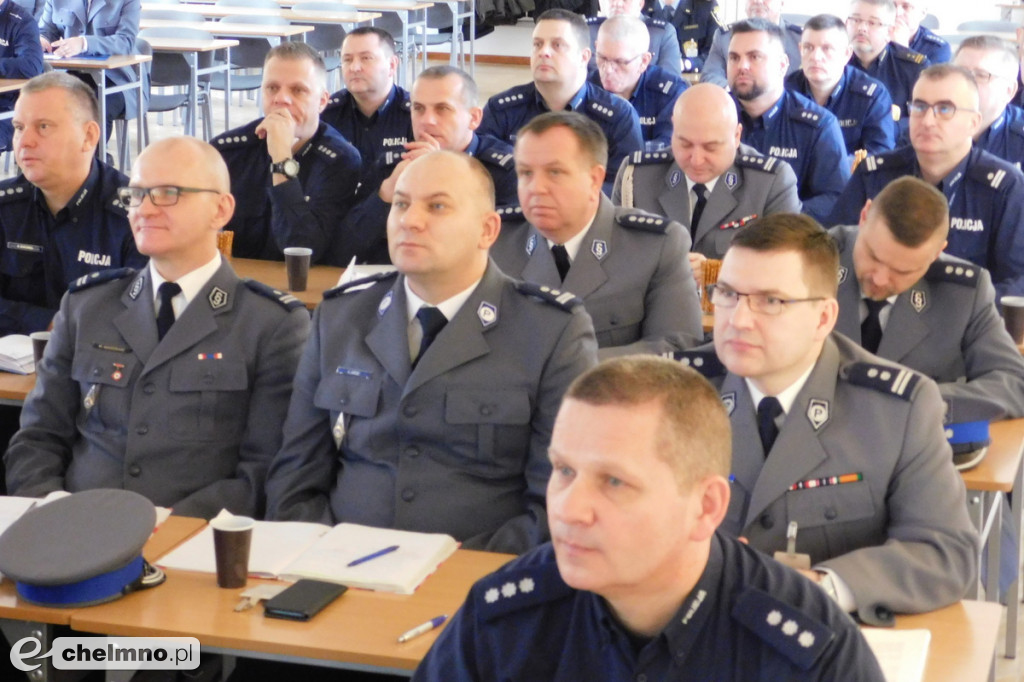 Wspólna narada z przedstawicielami różnych służb mundurowych