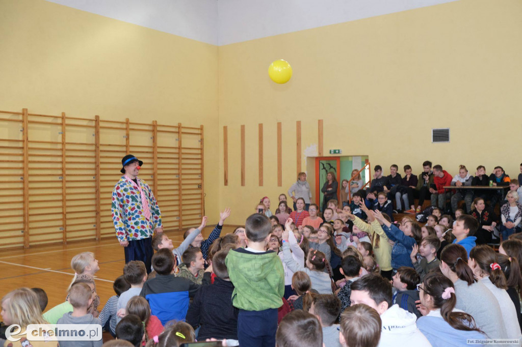Wesoły spektakl w Czwórce