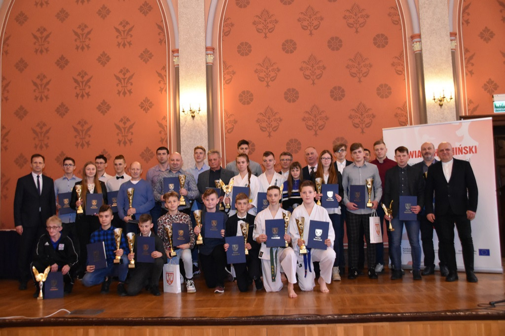 Laureaci XVII Powiatowej Gali Mistrzów Sportu