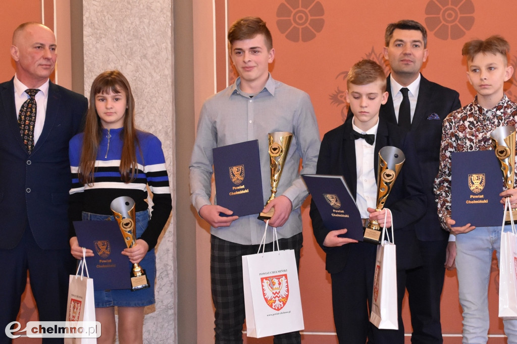 Laureaci XVII Powiatowej Gali Mistrzów Sportu