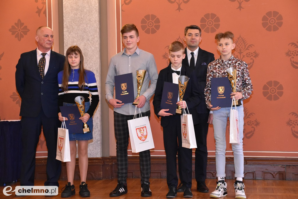 Laureaci XVII Powiatowej Gali Mistrzów Sportu