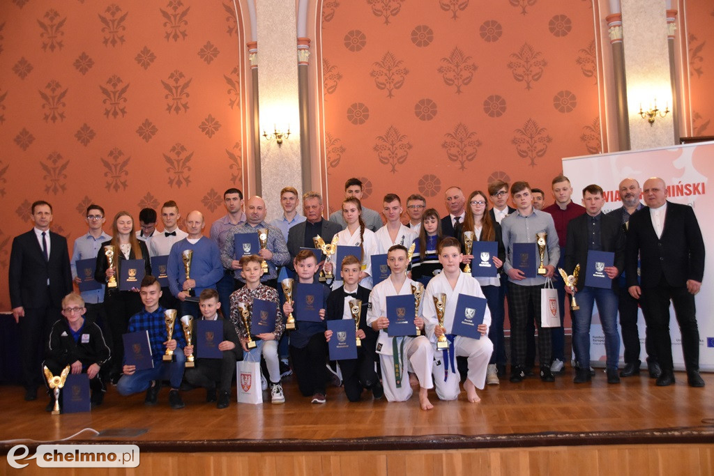 Laureaci XVII Powiatowej Gali Mistrzów Sportu