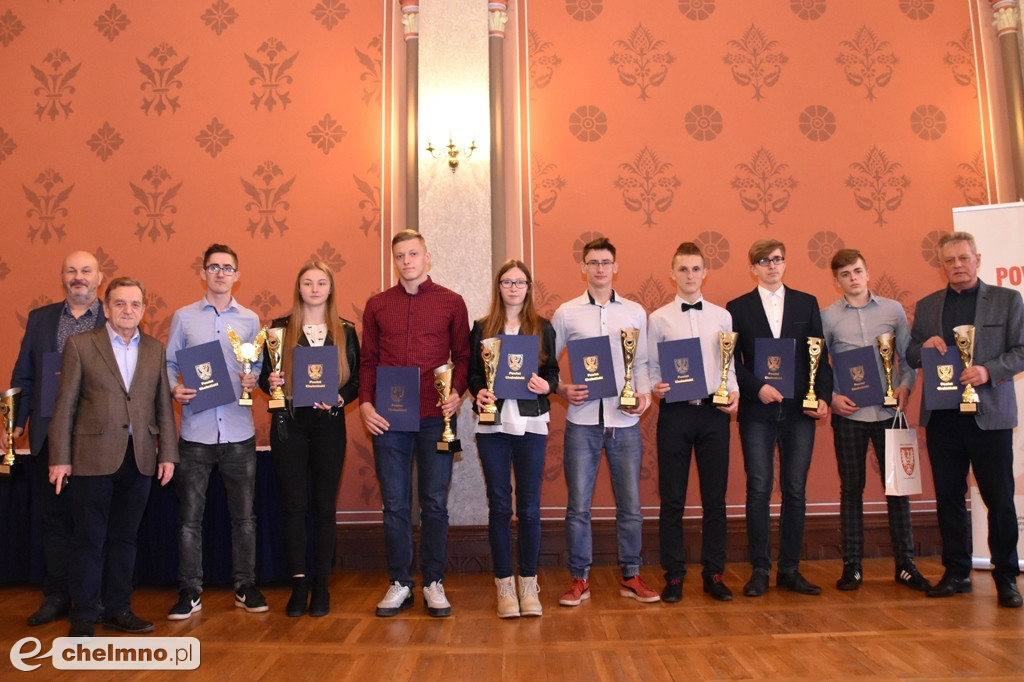 Laureaci XVII Powiatowej Gali Mistrzów Sportu