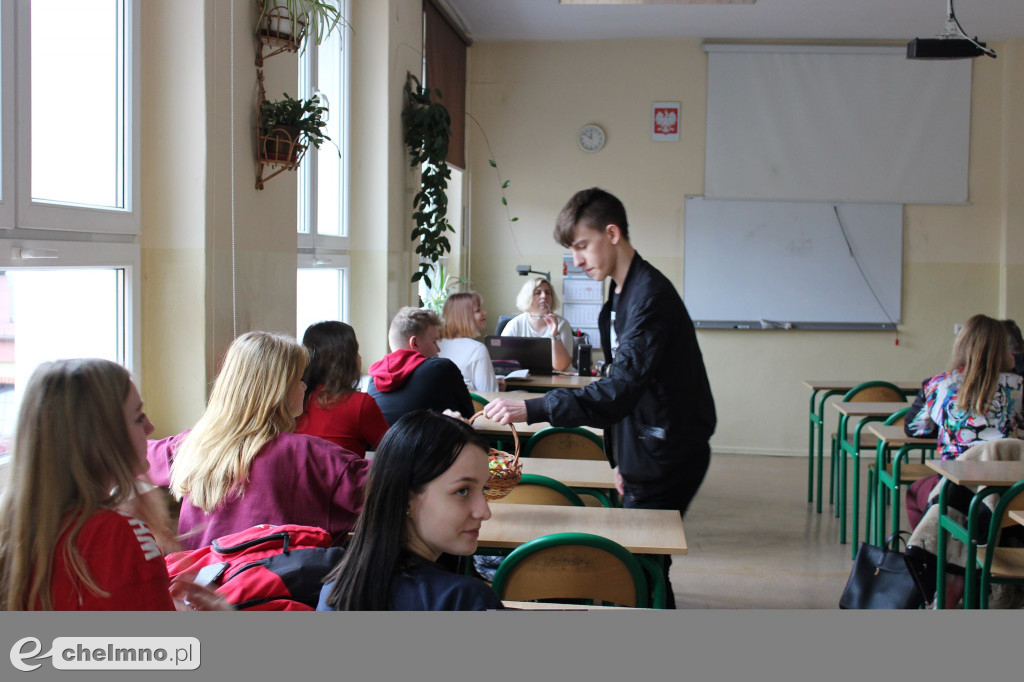 Słodki Dzień Kobiet w ZS nr 2