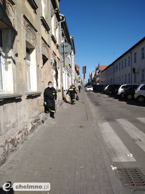 Strażacy przygotowali namiot STREFY przed szpitalem