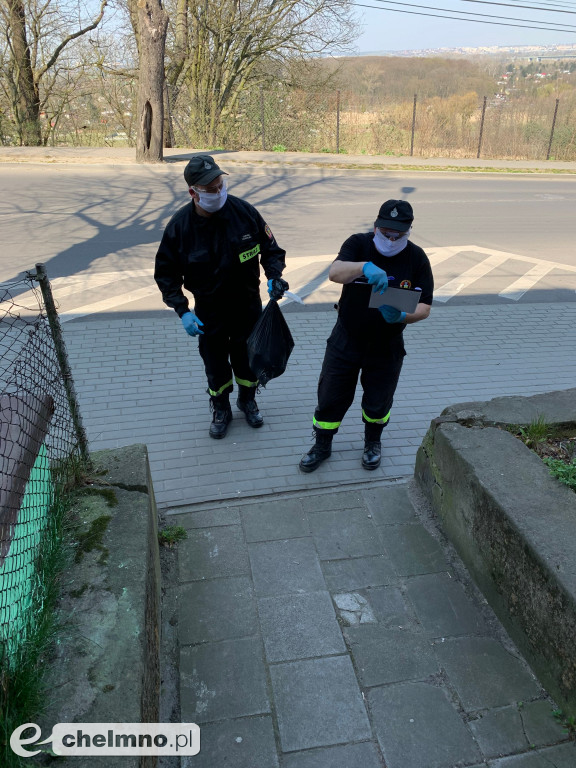 Strażacy przygotowali namiot STREFY przed szpitalem