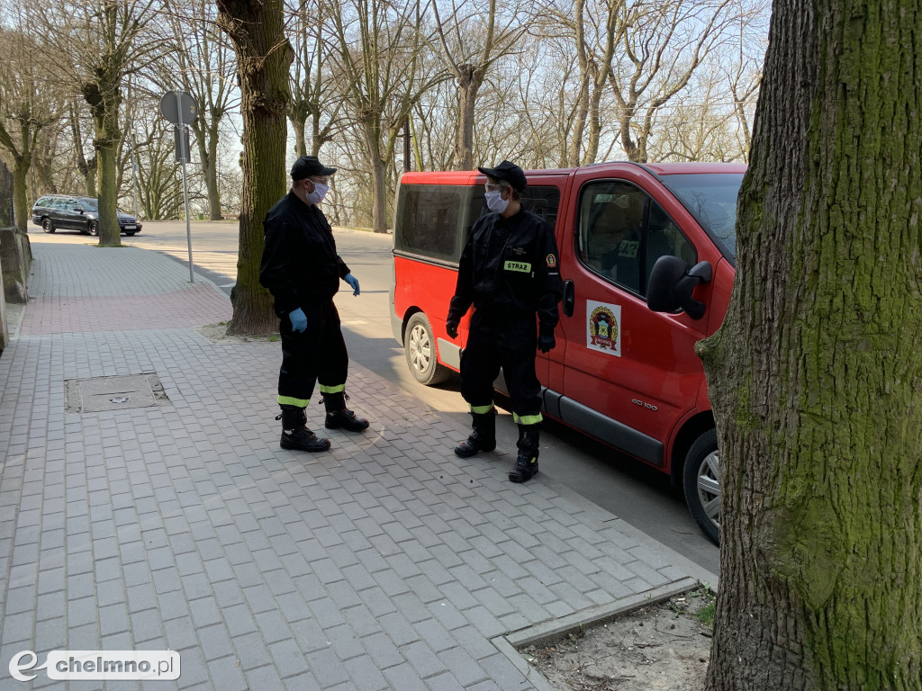Strażacy przygotowali namiot STREFY przed szpitalem