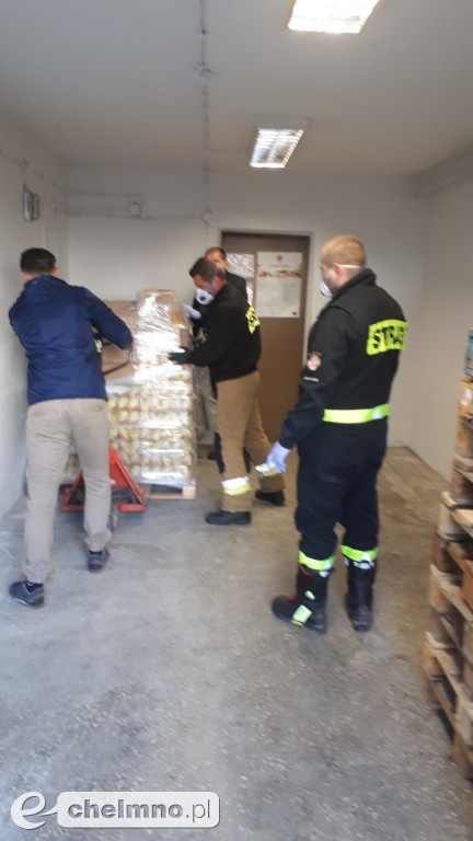 Strażacy przygotowali namiot STREFY przed szpitalem