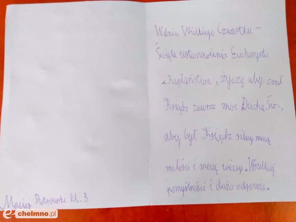 Dzieci z Katolika składają podziękowania Pallotynom