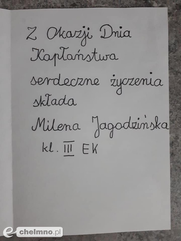 Dzieci z Katolika składają podziękowania Pallotynom