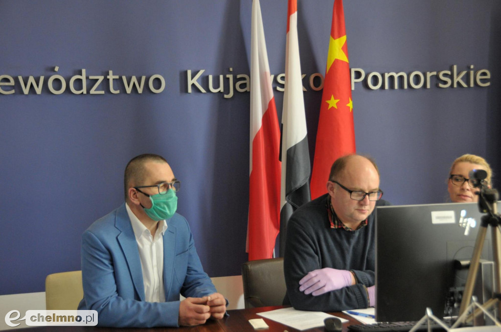 Specjaliści z Wuhan wspierają naszych medyków