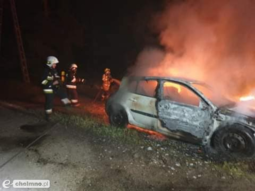 Auto płonęło w Brukach Unisławskich
