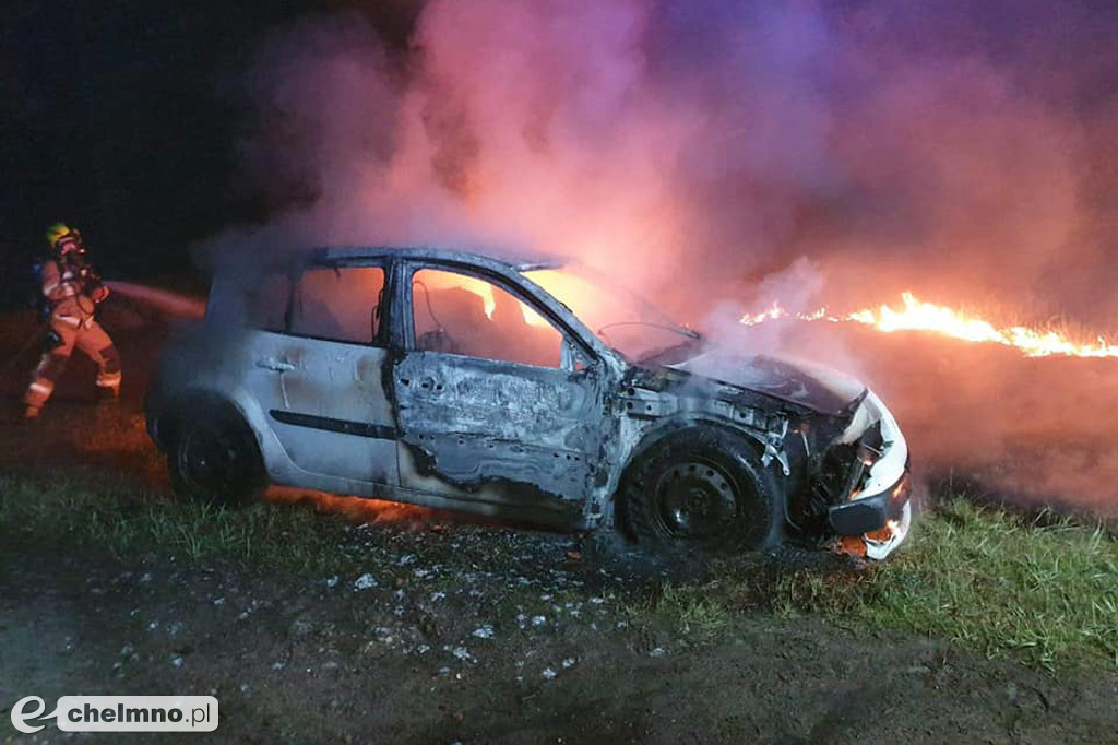 Auto płonęło w Brukach Unisławskich