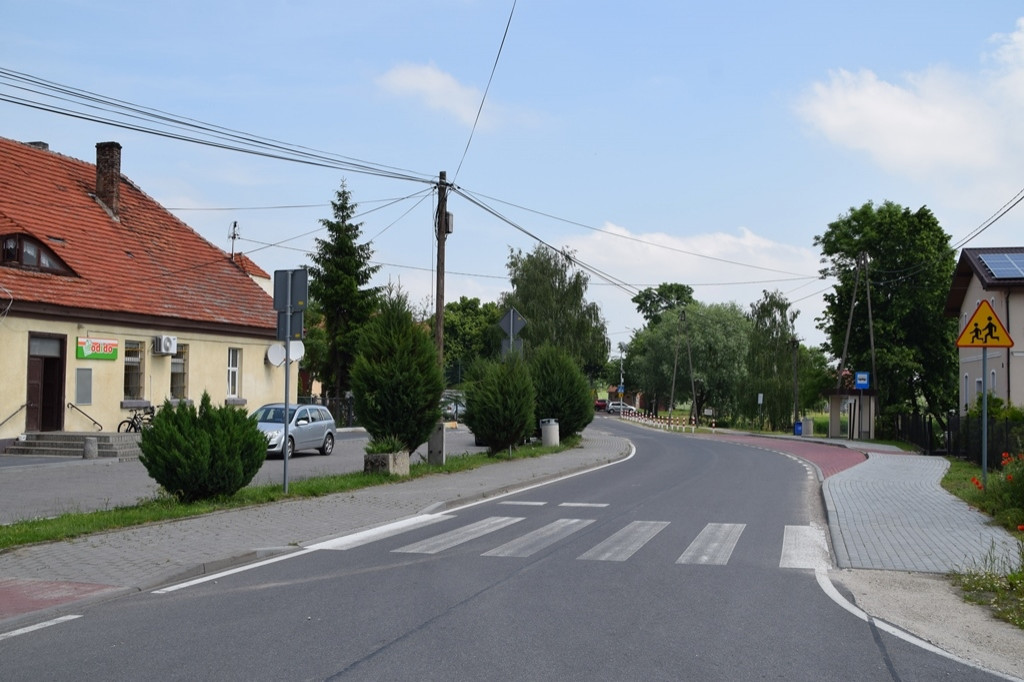 Miliony złotych rządowego wsparcia na budowę dróg gminnych i powiatowych w regionie