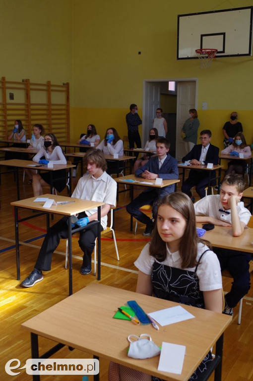 Ósmoklasiści zmagali się z egzaminem z matematyki