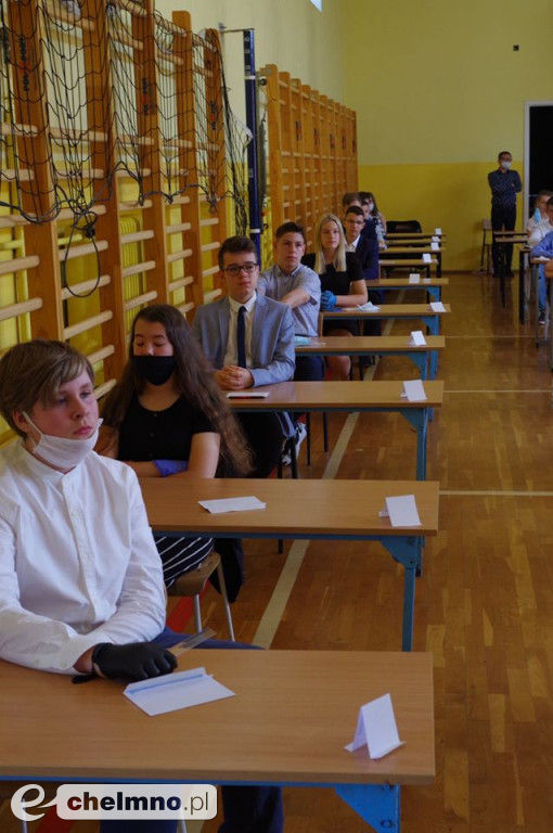 Ósmoklasiści zmagali się z egzaminem z matematyki