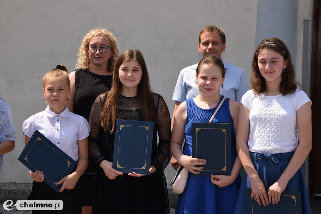 Najlepsi uczniowie wyróżnieni przez Burmistrza
