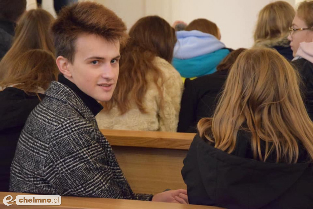 Wspomnieniowe zdjęcia maturzystów z Katolika