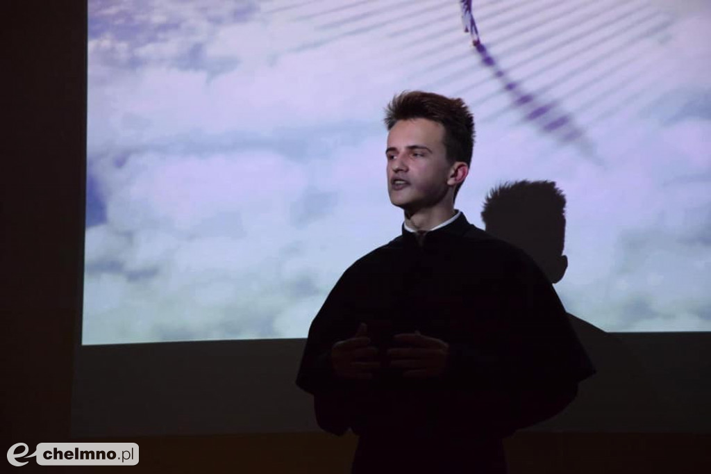 Wspomnieniowe zdjęcia maturzystów z Katolika