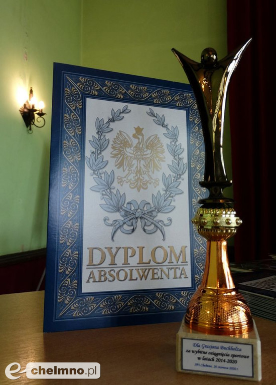 Absolwenci 2019/2020 Szkoły Podstawowej nr1