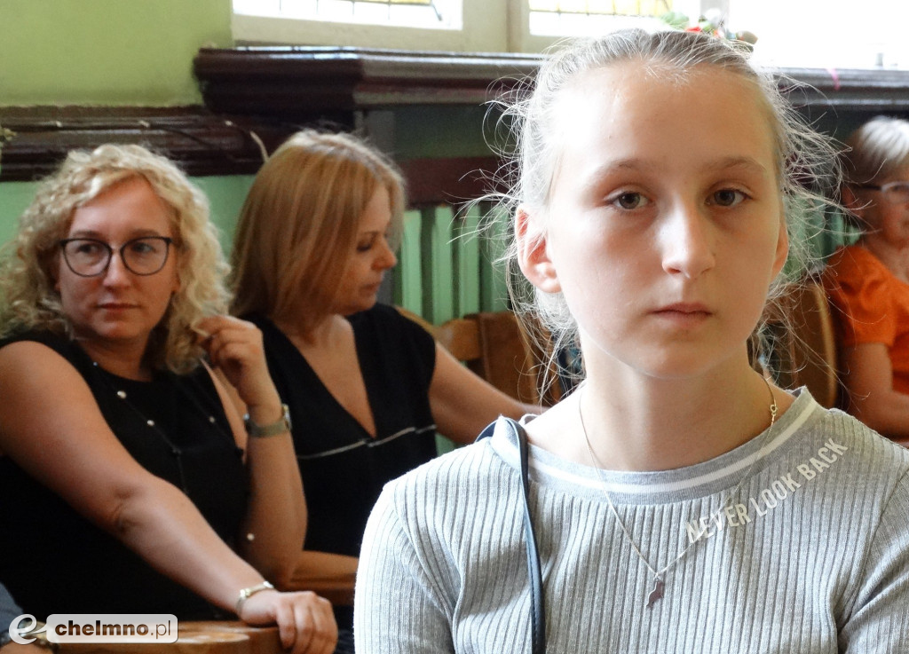 Absolwenci 2019/2020 Szkoły Podstawowej nr1