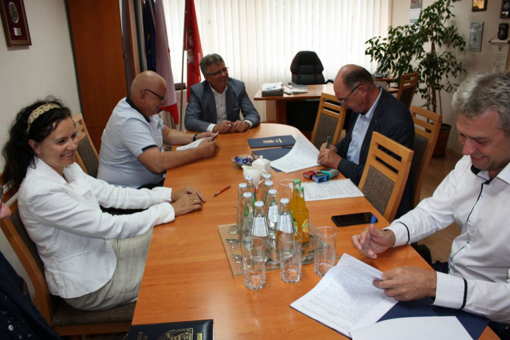 Podpisanie umowy na budowę nowej siedziby Starostwa Powiatowego w Chełmnie