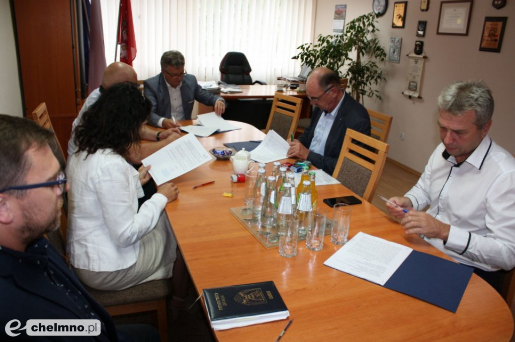 Podpisanie umowy na budowę nowej siedziby Starostwa Powiatowego w Chełmnie