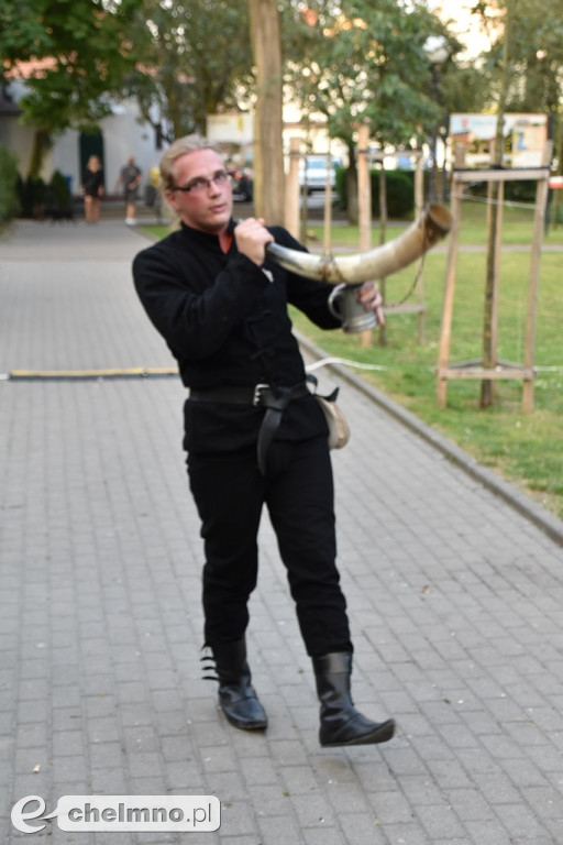 Korowód mieszkańców przeszedł ulicami miasta