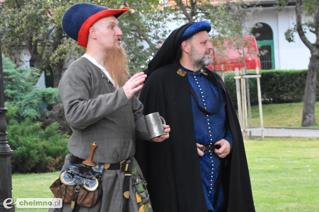 Korowód mieszkańców przeszedł ulicami miasta