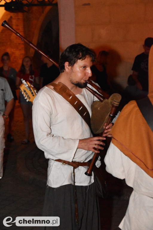 Korowód mieszkańców przeszedł ulicami miasta