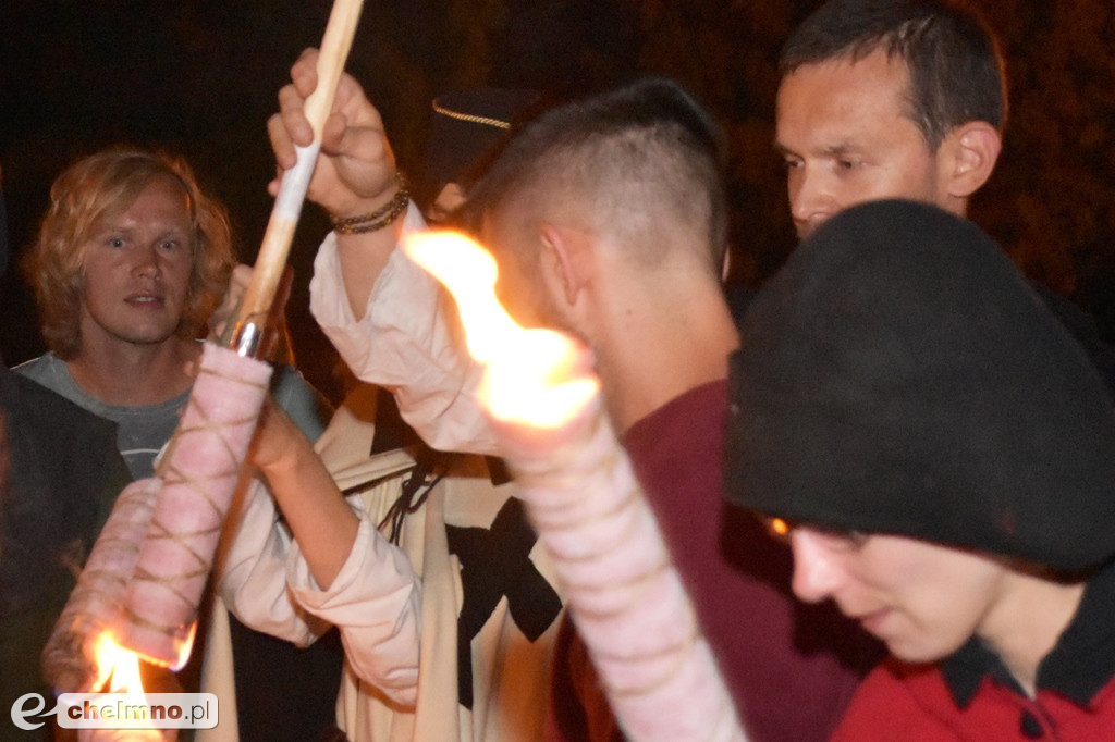 Korowód mieszkańców przeszedł ulicami miasta