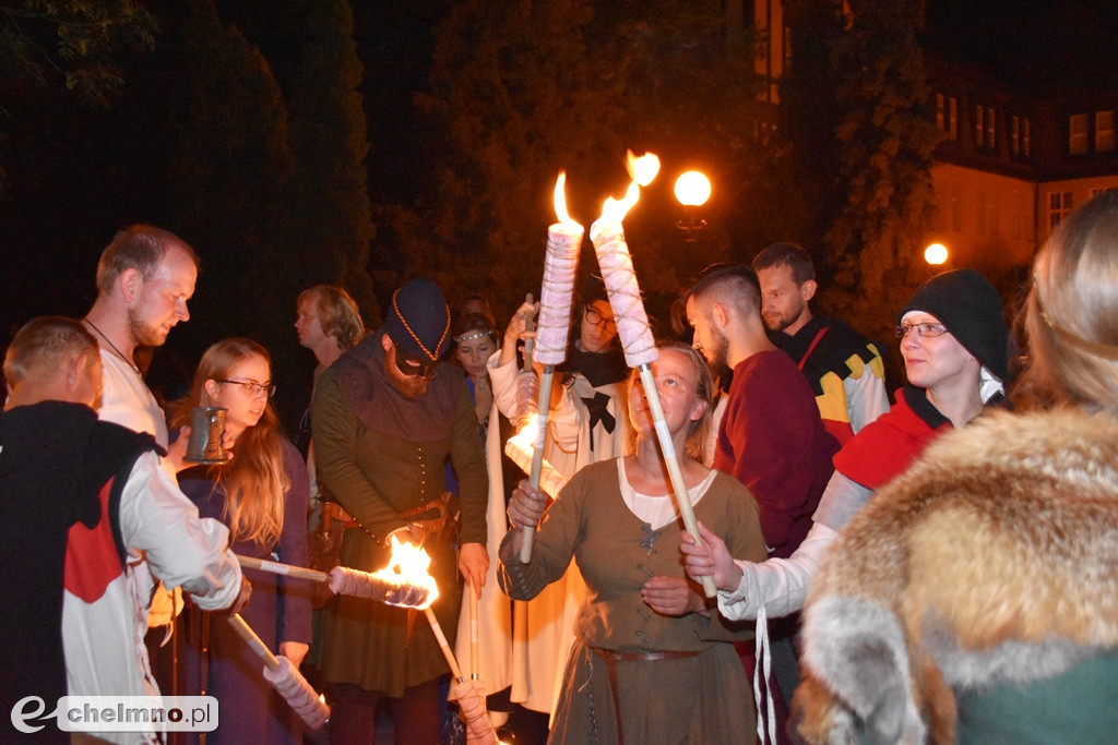 Korowód mieszkańców przeszedł ulicami miasta