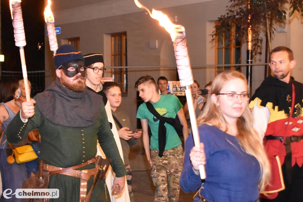 Korowód mieszkańców przeszedł ulicami miasta