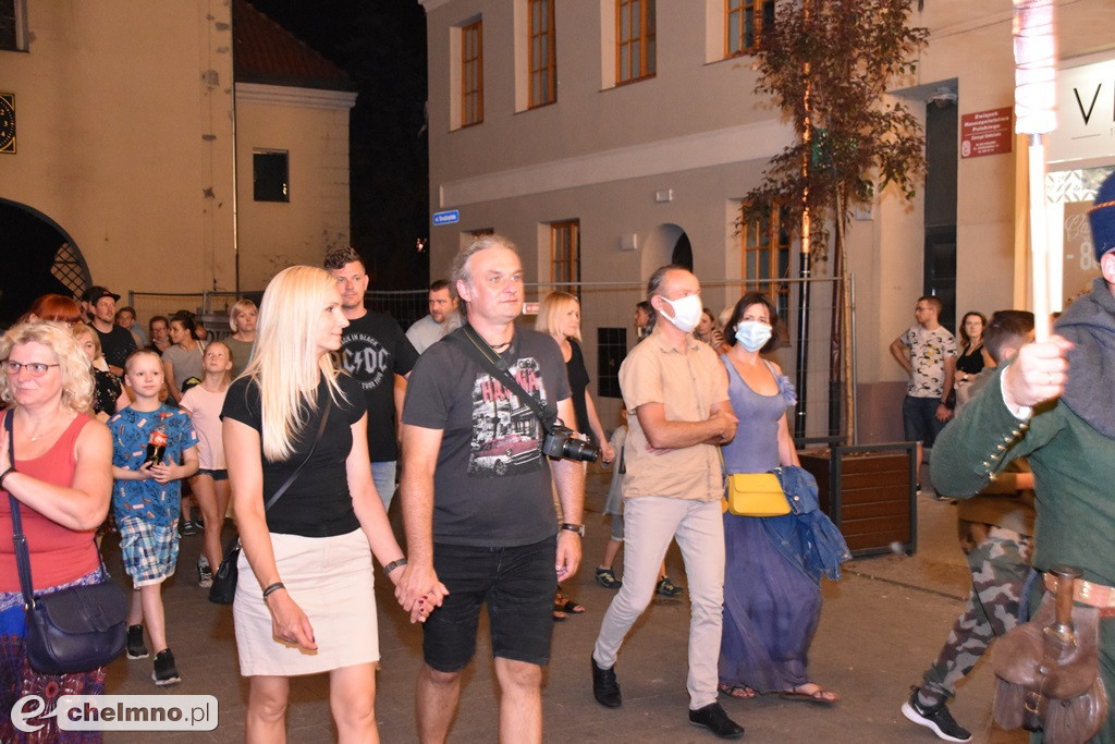 Korowód mieszkańców przeszedł ulicami miasta