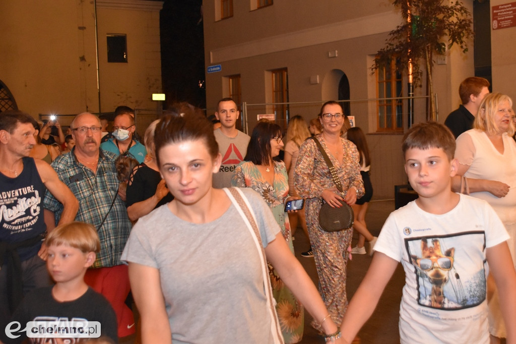 Korowód mieszkańców przeszedł ulicami miasta