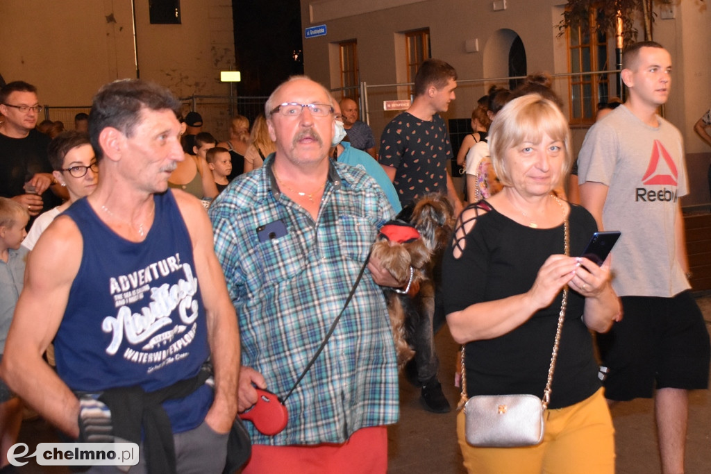 Korowód mieszkańców przeszedł ulicami miasta