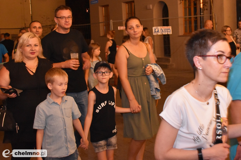 Korowód mieszkańców przeszedł ulicami miasta