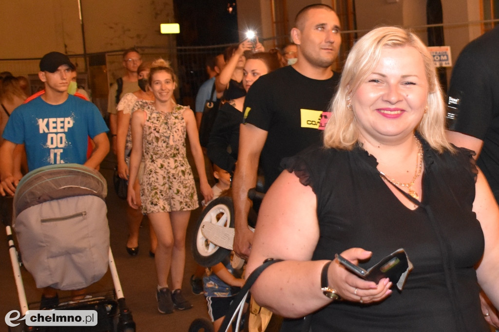 Korowód mieszkańców przeszedł ulicami miasta