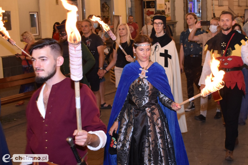 Korowód mieszkańców przeszedł ulicami miasta