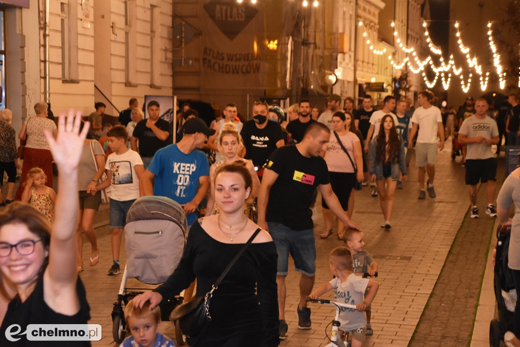 Korowód mieszkańców przeszedł ulicami miasta