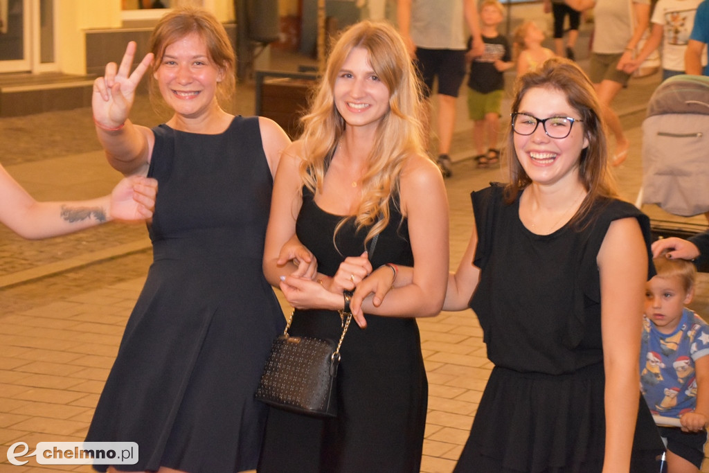 Korowód mieszkańców przeszedł ulicami miasta