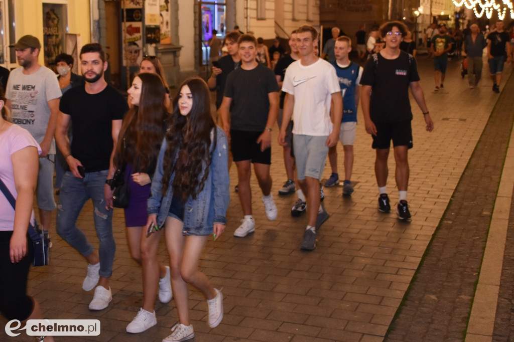 Korowód mieszkańców przeszedł ulicami miasta