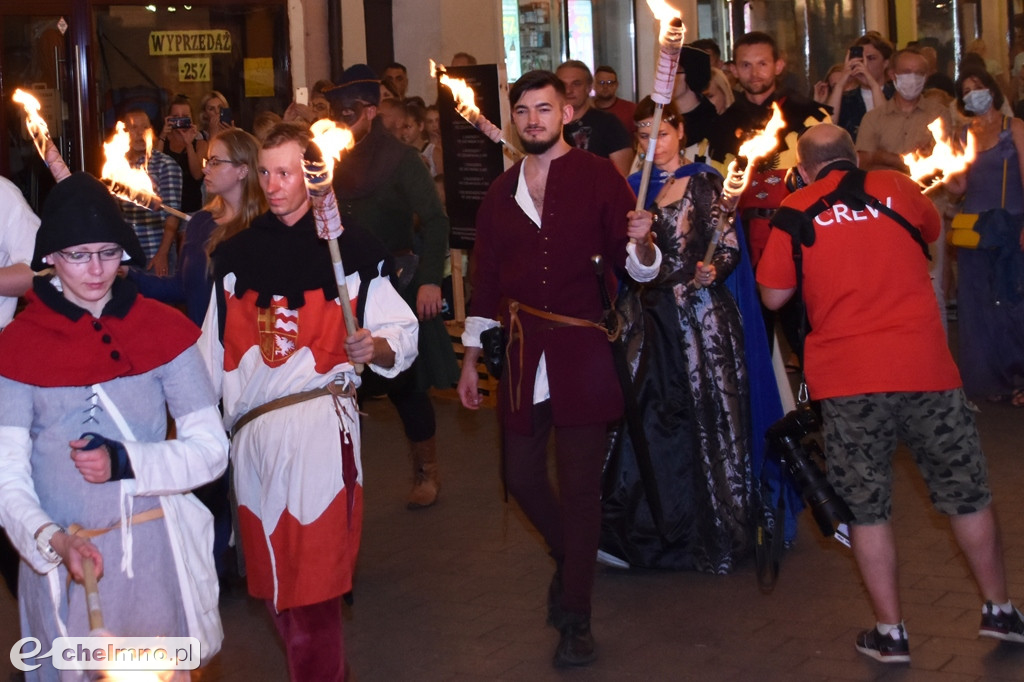 Korowód mieszkańców przeszedł ulicami miasta