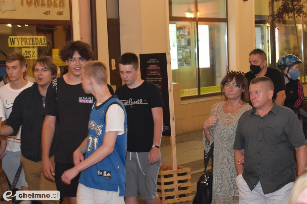 Korowód mieszkańców przeszedł ulicami miasta