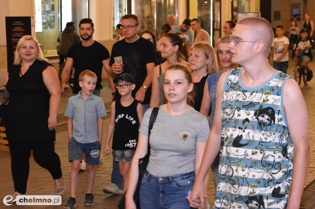 Korowód mieszkańców przeszedł ulicami miasta